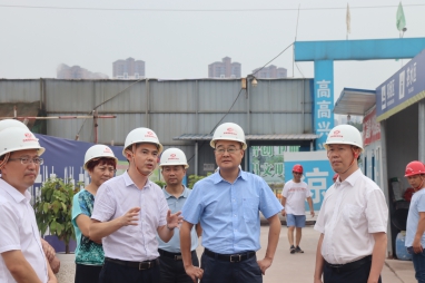 集團公司董事長鄧華帶隊前往內(nèi)江市、隆昌市考察紡織、糧食儲運、撬裝加油等項目